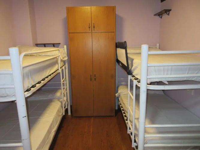 1 Bedroom Standard Quadruple Family room