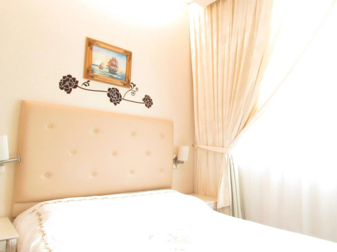 Jayleen 1918 Hotel
