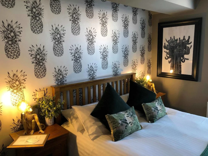 The Wheatsheaf Inn