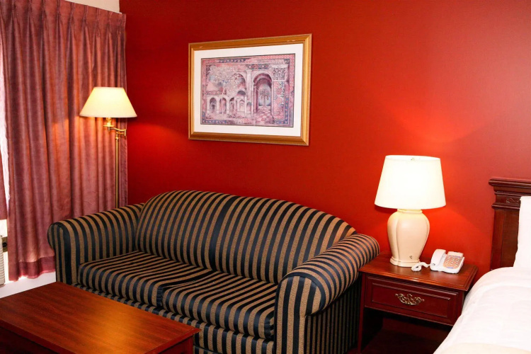 Saxony Motel