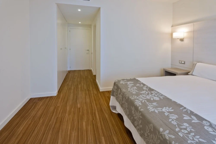2 Bedrooms Apartment with balcony