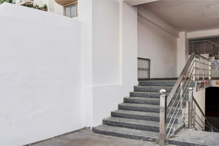 Hotel O Wamson