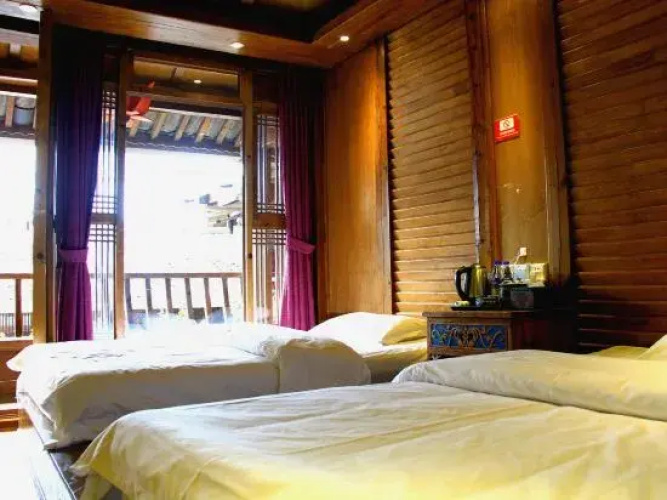 NAXI yage hotel