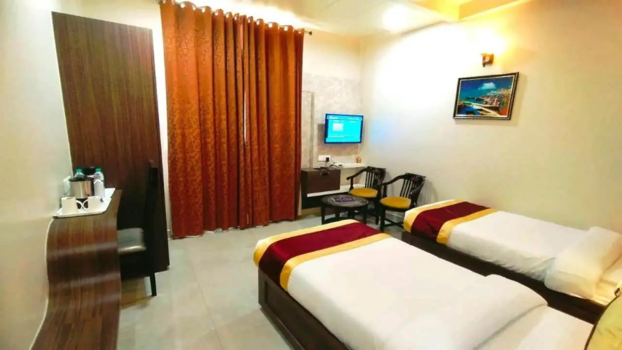 Hotel Ozas Grand