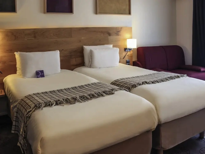 Standard Twin room with balcony