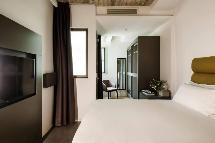 19 Rooms