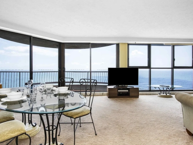 2 Bedrooms Premium Apartment with balcony