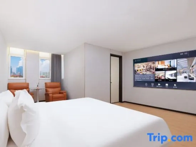 Standard Double room with city view