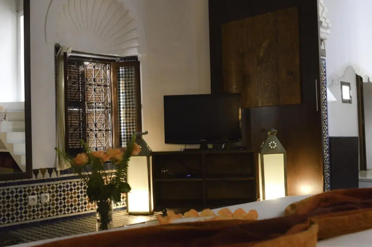 Riad Dar Lalzohra