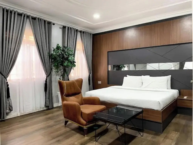 Readyhomes  Shortlets and Apartments