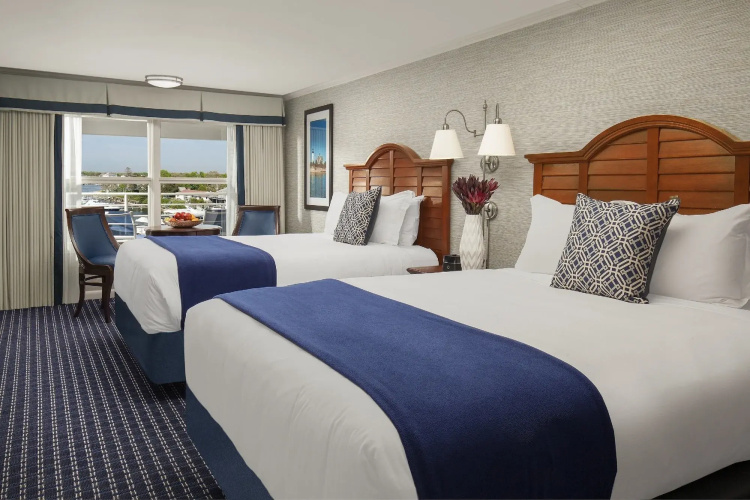 Hyannis Harbor Hotel