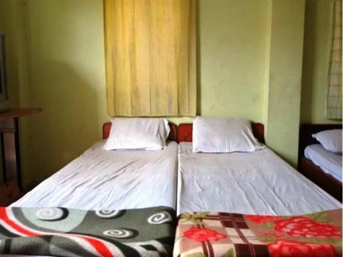 7 Star Residency