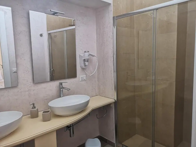 Deluxe Quadruple room