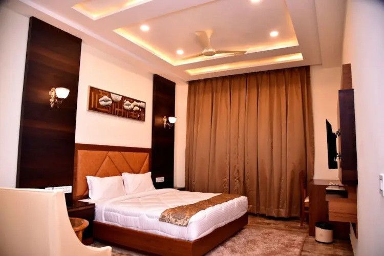 Hotel Arsh Palace