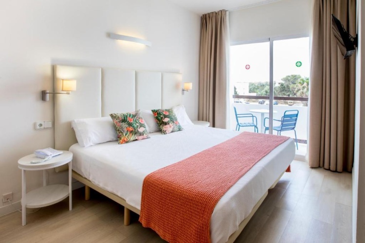 Standard Double room with balcony