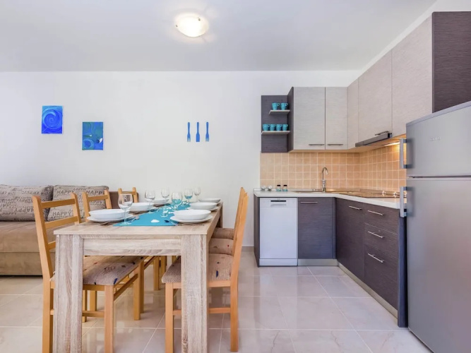 Charming Home With Swimming Pool and Beautiful Covered Terrace