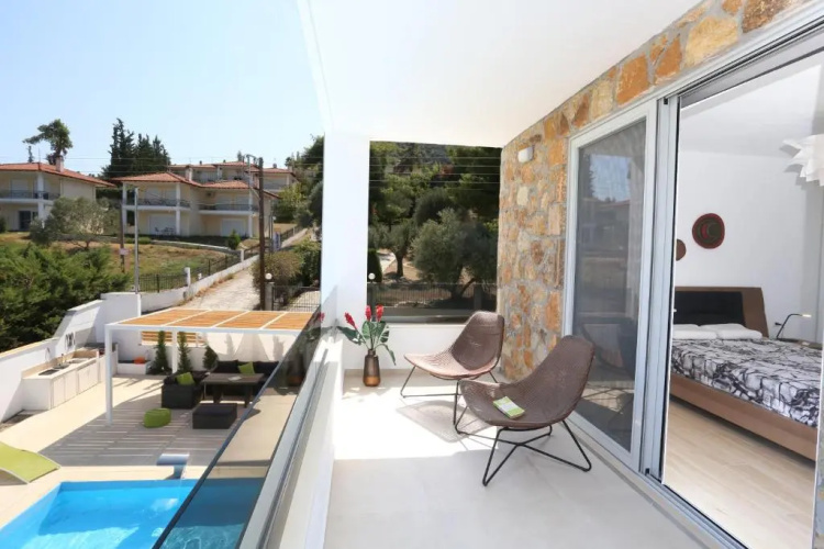 Villa Douglas - Private Pool, BBQ, 4Bdrms, View