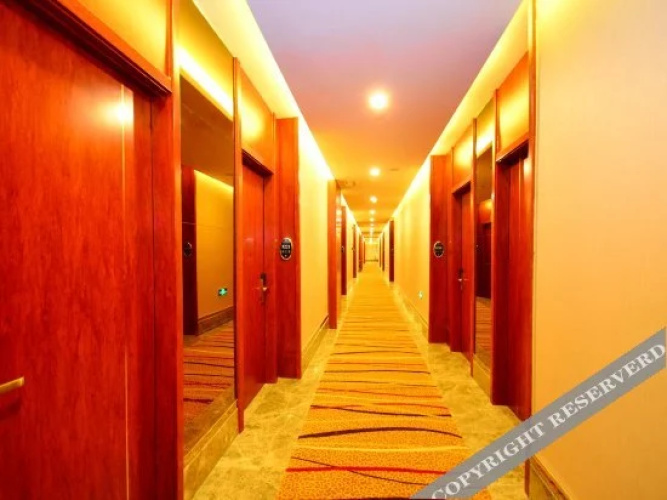 Mid-Levels Holiday Inn