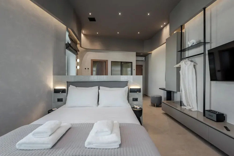 Amara Luxury Suites With Private Hot Tub