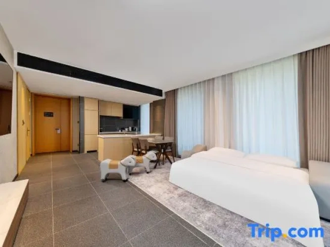 Deluxe Double Family Suite