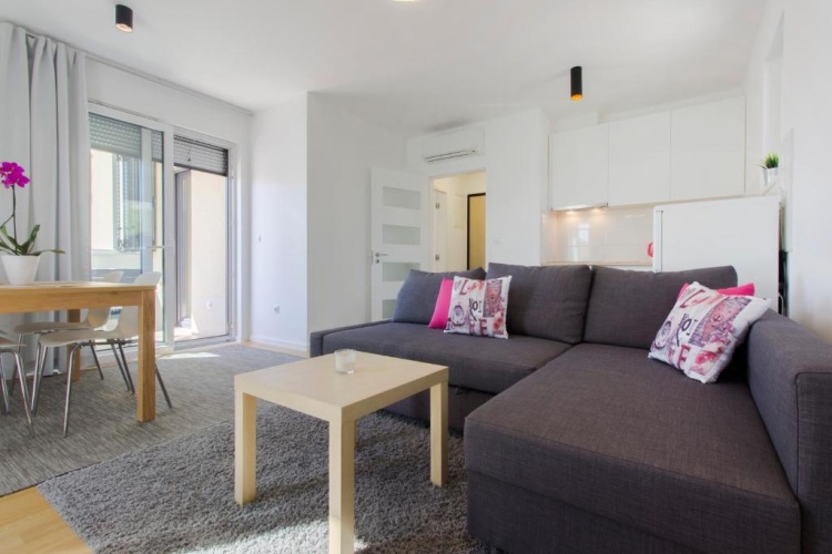 1 Bedroom Apartment with balcony