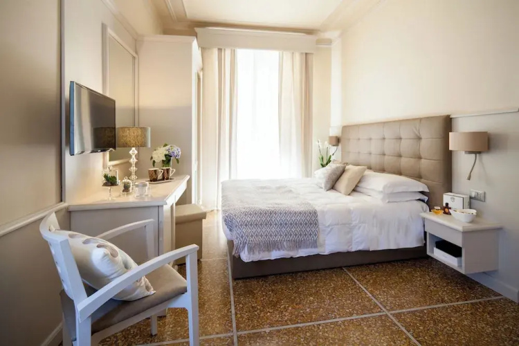 Hotel Mediterraneo