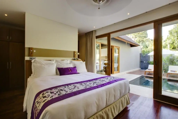 2 Bedrooms Villa