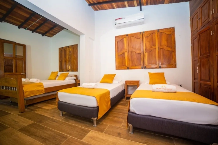 Deluxe Quadruple room