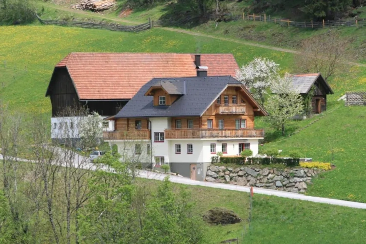 2 Bedrooms Apartment with balcony