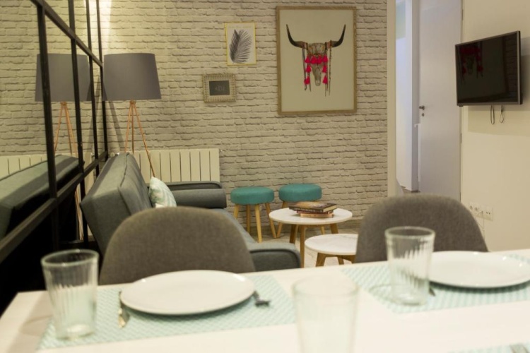 2 Bedrooms Apartment