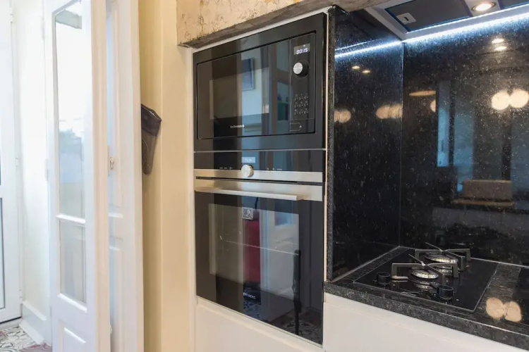 Spacious 4bdr River View