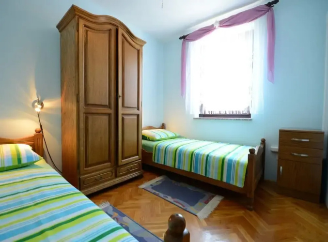 Apartment With Scenic View
