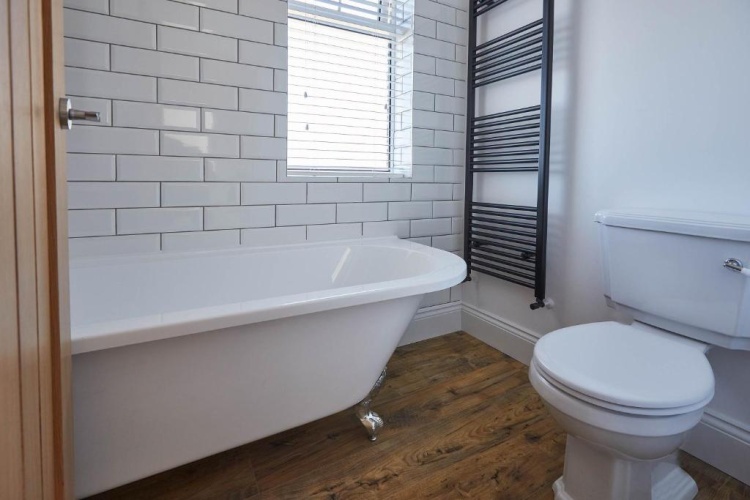 3 Bedrooms Cottage