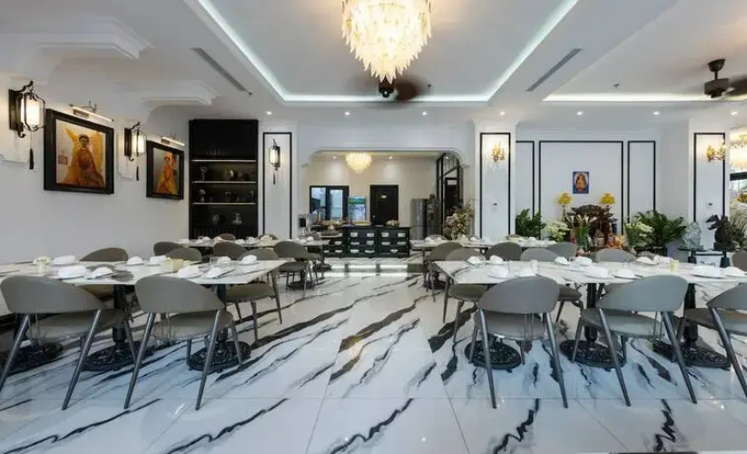 Phong Lan Unique Hotel