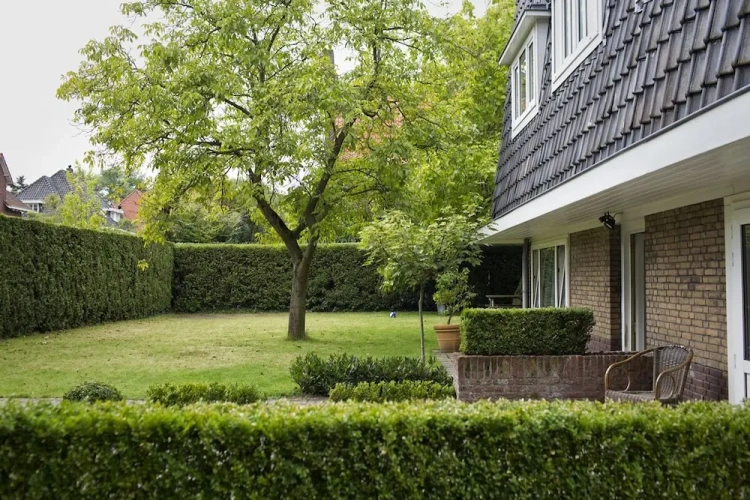 Family Apartment with garden view