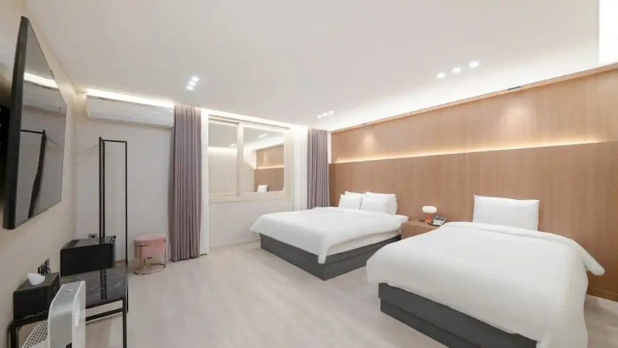 Standard Twin Family room