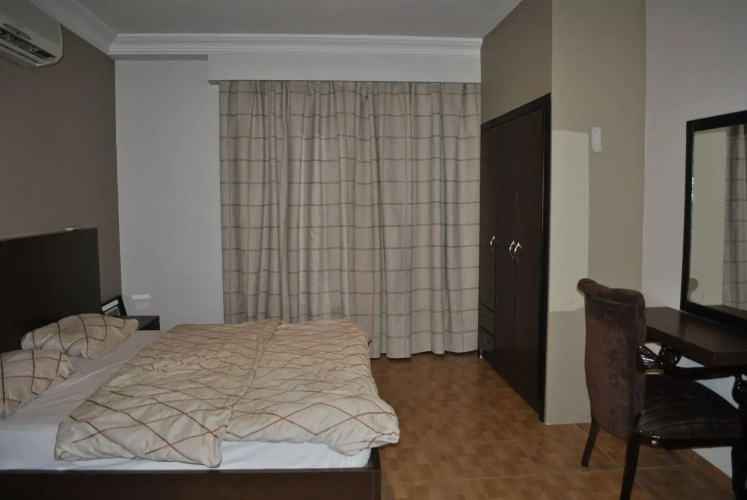 Al-Ballouti Hotel Suites