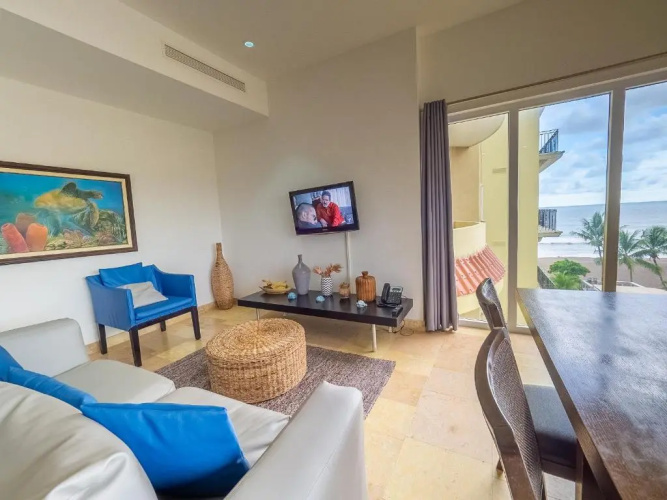 Ocean Terrace, Beachfront- A505