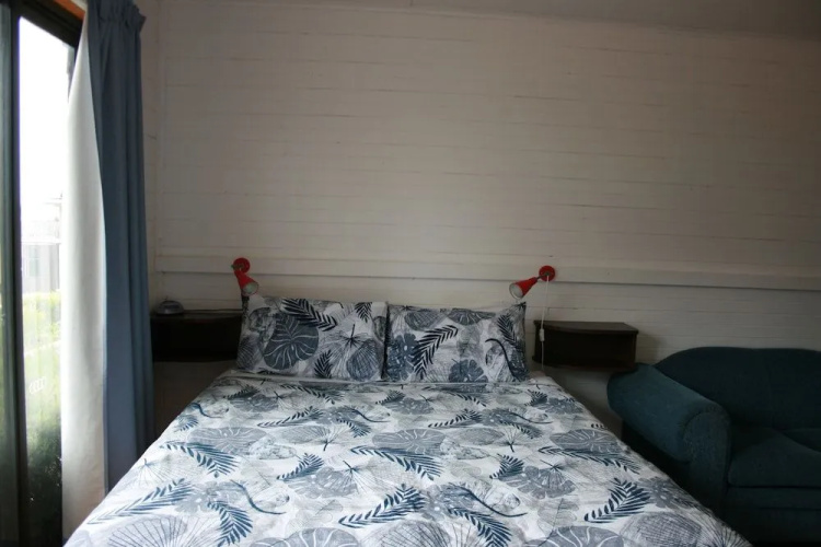 Seaview Holiday Park and Hostel