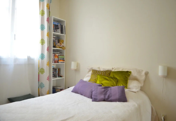 Bright Montmartre 1 Bedroom Flat - Image 7