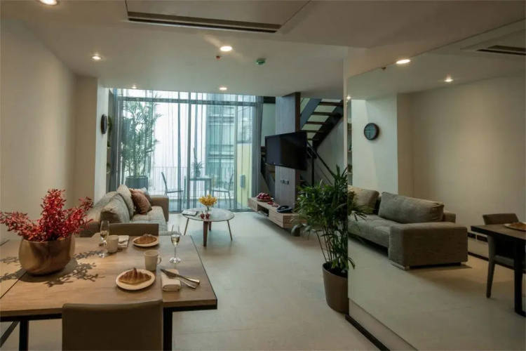 Lit Bangkok Hotel