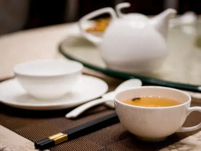 Jinshi Longmuwan Hot Spring Hotel