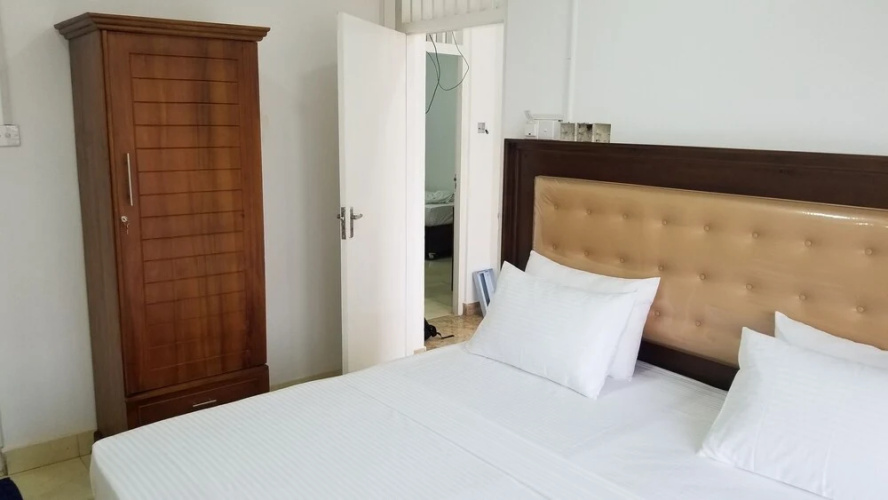 Metro Marine Drive Hotel