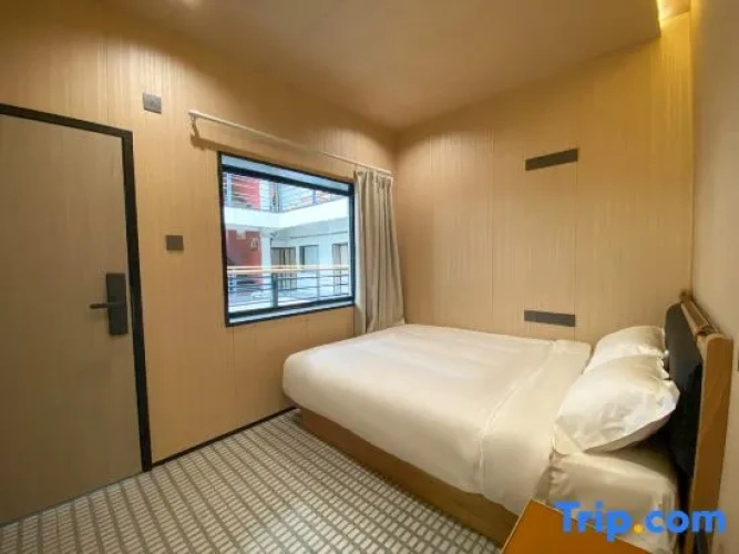 Standard Double room with courtyard view