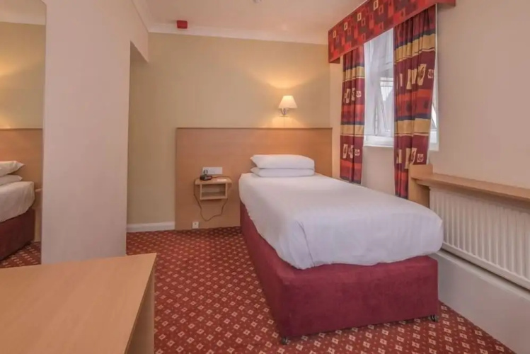 Crewe Arms Hotel
