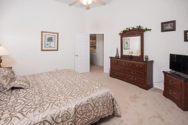 Sarah S Hampton Lakes Vacation Home