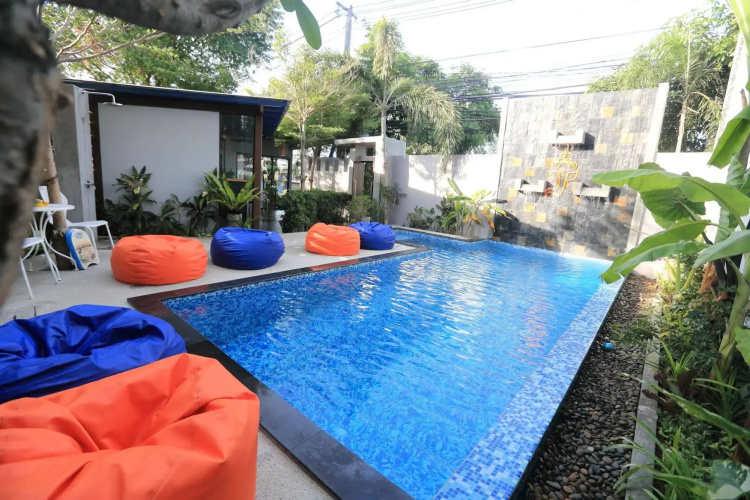 Baan Rawee Apartments