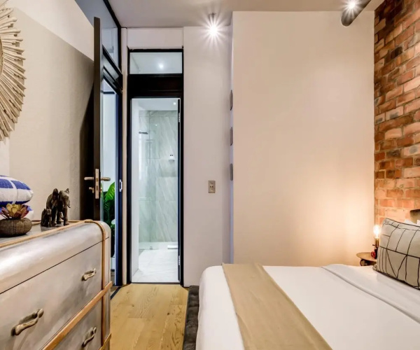 702 Metropolitan in Cape Town