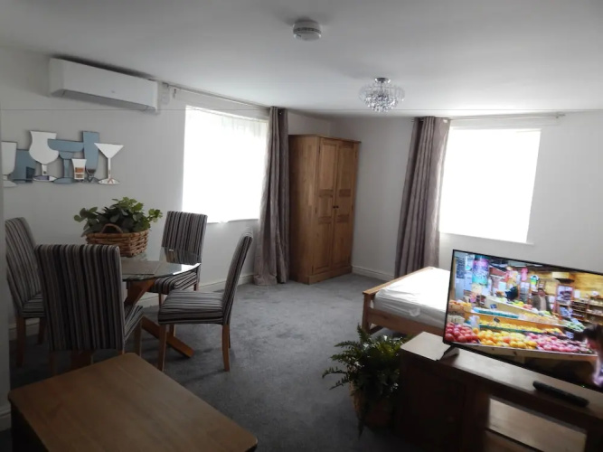 River Court Apartments LETS