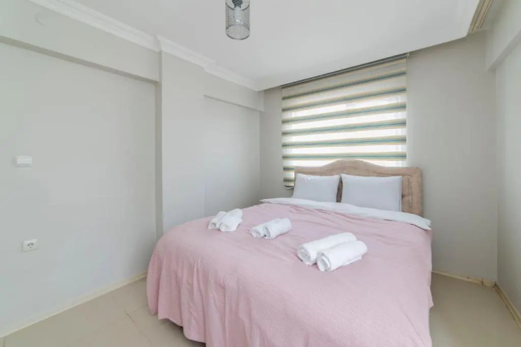 Altiparmak central 2 bdrm apartment
